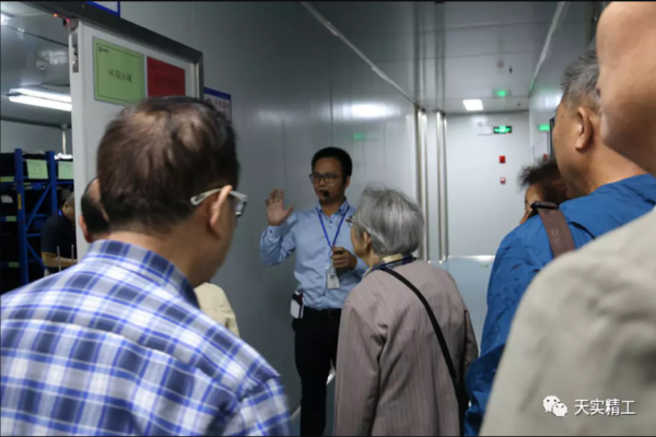 1762759395633280.png 34d323c8-2569-458d-92cd-4ab03c0918d6.png